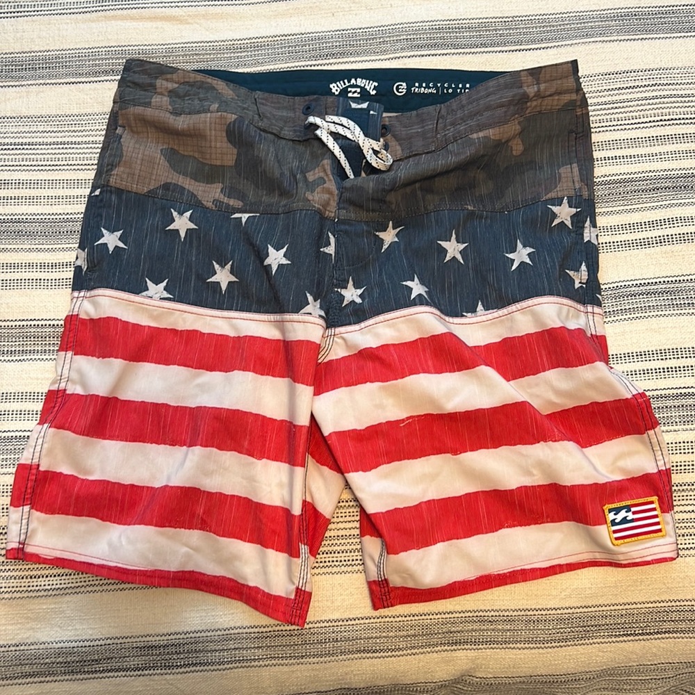 Board Shorts / Swim Trunks